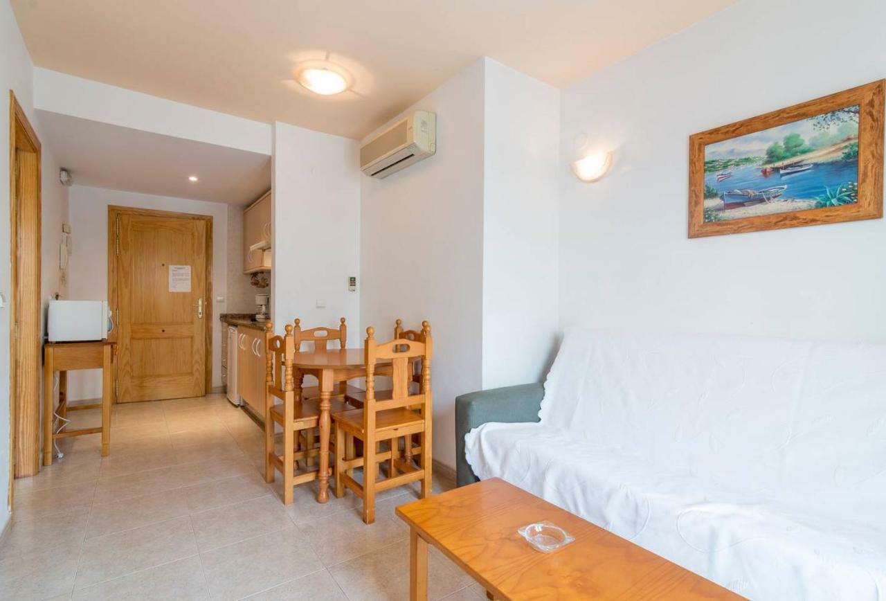 Apartamentos Vicenta Carihuela By Playa Miguel 토레몰리노스 외부 사진