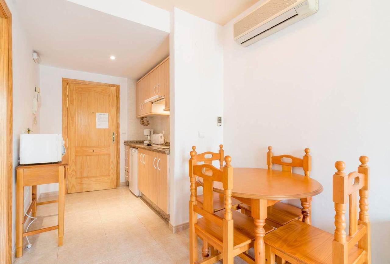 Apartamentos Vicenta Carihuela By Playa Miguel 토레몰리노스 외부 사진