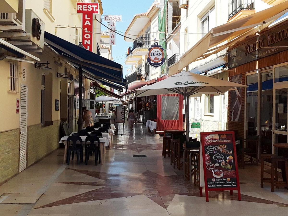 Apartamentos Vicenta Carihuela By Playa Miguel 토레몰리노스 외부 사진